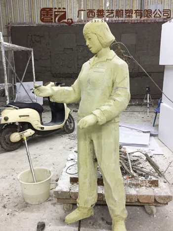 柳州工业博物馆玻璃钢雕塑制作