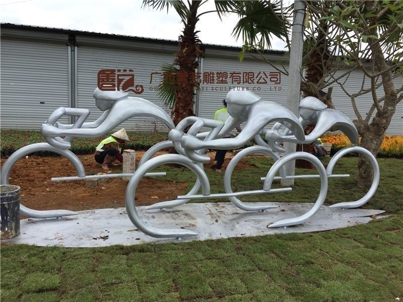 世界巡回赛自行车雕塑